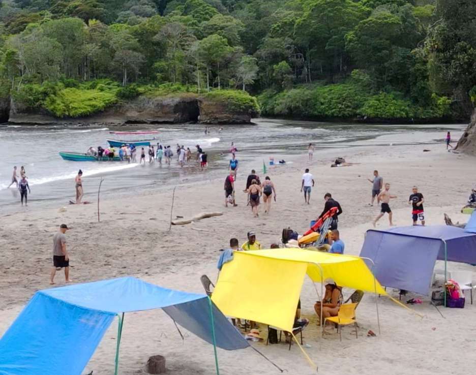 playa dorada de maguipi